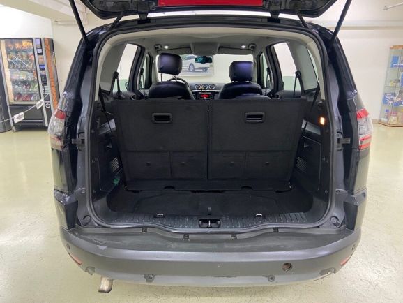 Ford S-MAX Titanium, 2.0 л, АТ, 2010 фото 10