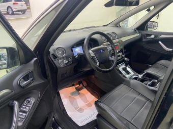 Ford S-MAX Titanium, 2.0 л, АКПП, 2010 фото 11