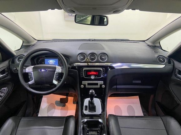 Ford S-MAX Titanium, 2.0 л, АТ, 2010 фото 13