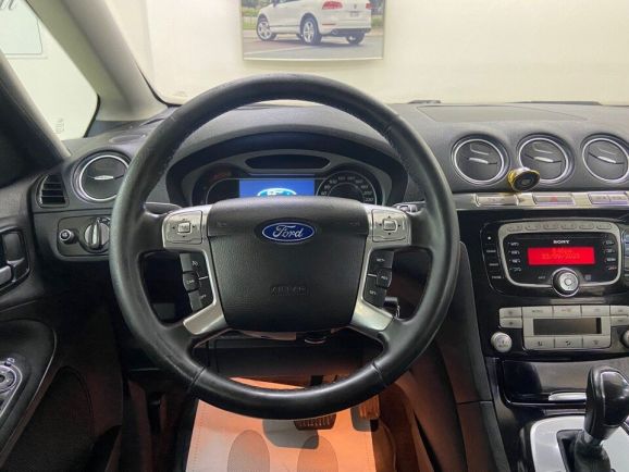 Ford S-MAX Titanium, 2.0 л, АТ, 2010 фото 14