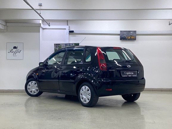 Ford Fiesta, 1.6 л, МТ, 2004 фото 6