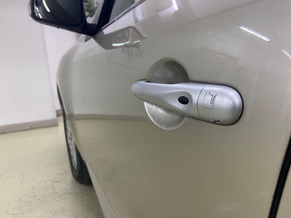 Renault Fluence, 2.0 л, Вариатор, 2012 фото 9