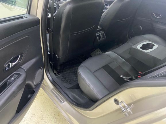 Renault Fluence, 2.0 л, Вариатор, 2012 фото 1