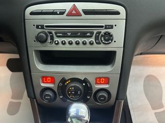 Peugeot 308 Premium Pack, 1.6 л, АКПП, 2011 фото 11