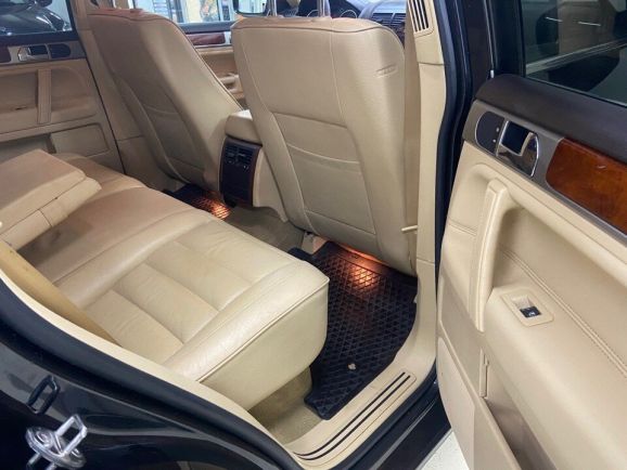 Volkswagen Touareg, 3.2 л, АТ, 2005 фото 1