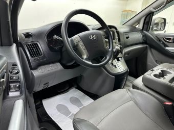 Hyundai Grand Starex, 2.5 л, АКПП, 2011 фото 10