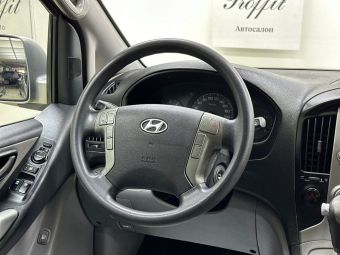 Hyundai Grand Starex, 2.5 л, АКПП, 2011 фото 12