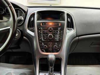 Opel Astra, 1.6 л, АКПП, 2012 фото 12