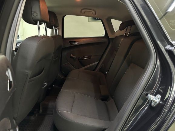 Opel Astra, 1.6 л, АТ, 2012 фото 2