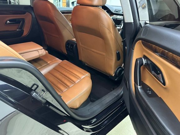 Volkswagen Passat CC, 1.8 л, Робот, 2011 фото 1