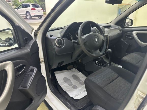 Renault Duster, 2.0 л, АТ, 2014 фото 10