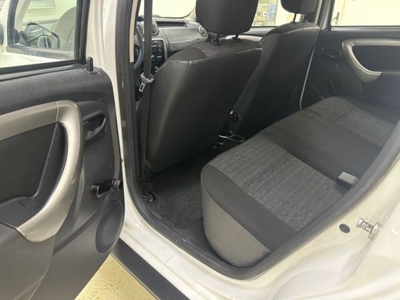 Renault Duster, 2.0 л, АТ, 2014 фото 1