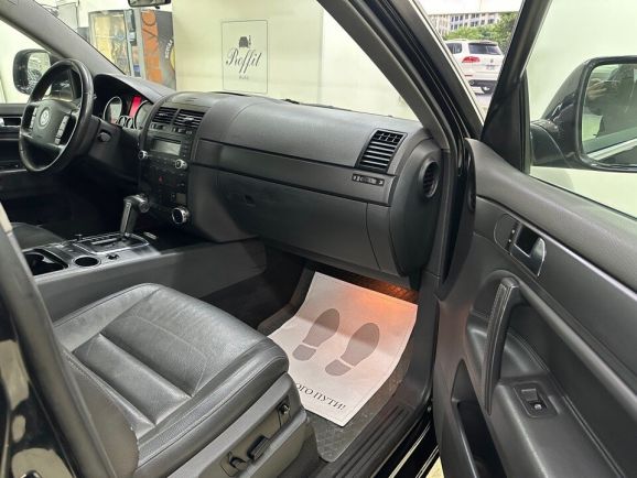 Volkswagen Touareg, 2.5 л, АТ, 2009 фото 16