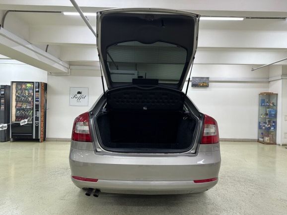 Skoda Octavia Ambition, 1.8 л, АТ, 2012 фото 1