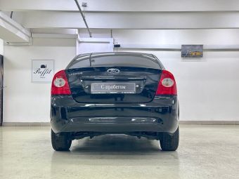 Ford Focus Comfort, 1.8 л, МКПП, 2010 фото 7