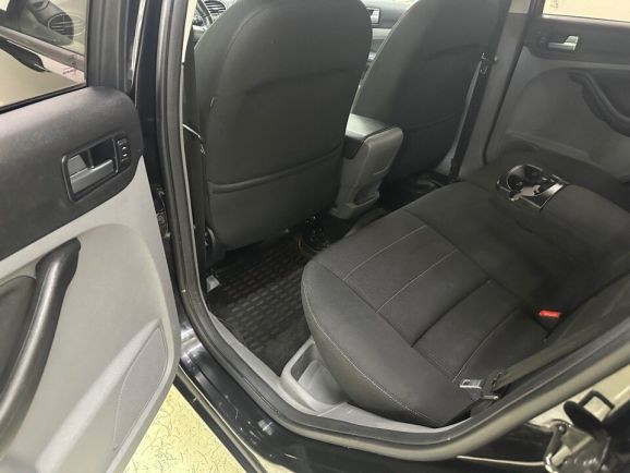 Ford Focus Comfort, 1.8 л, МТ, 2010 фото 2