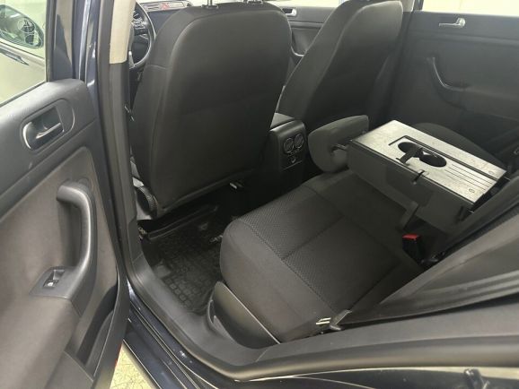 Volkswagen Golf Plus Trendline, 1.2 л, Робот, 2011 фото 2