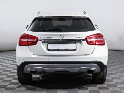 Mercedes-Benz GLA, 2.0 л, РКПП, 2016 фото 7