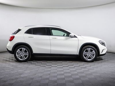 Mercedes-Benz GLA, 2.0 л, РКПП, 2016 фото 10