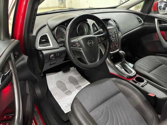 Opel Astra Cosmo, 1.6 л, АТ, 2013 фото 10