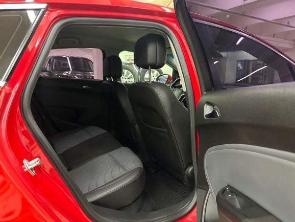 Opel Astra Cosmo, 1.6 л, АТ, 2013 фото 2