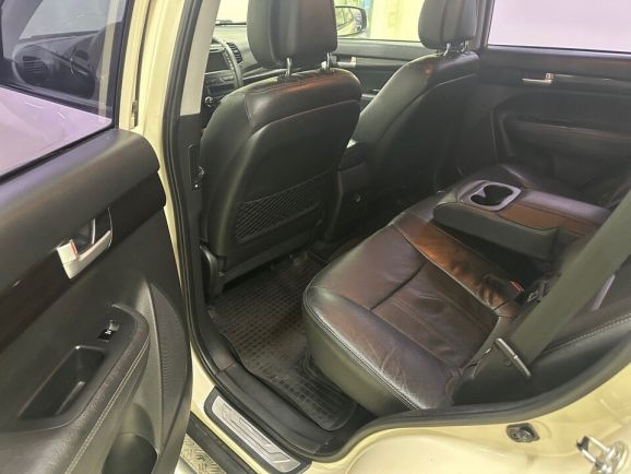 Kia Sorento Luxe, 2.4 л, АТ, 2011 фото 2