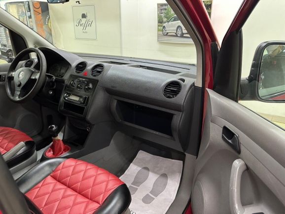 Volkswagen Caddy, 1.6 л, МТ, 2006 фото 2