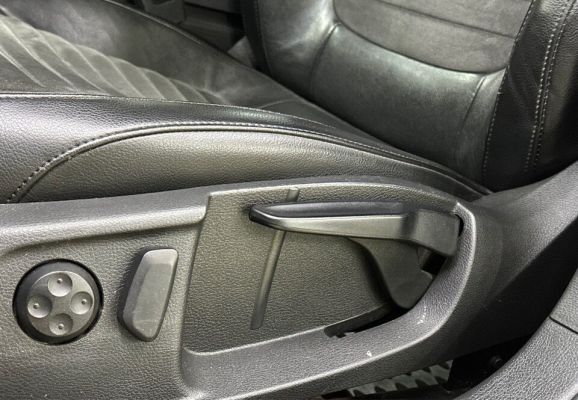 Volkswagen Passat Highline, 1.8 л, Робот, 2012 фото 11