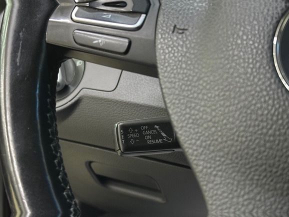 Volkswagen Passat Highline, 1.8 л, Робот, 2012 фото 12