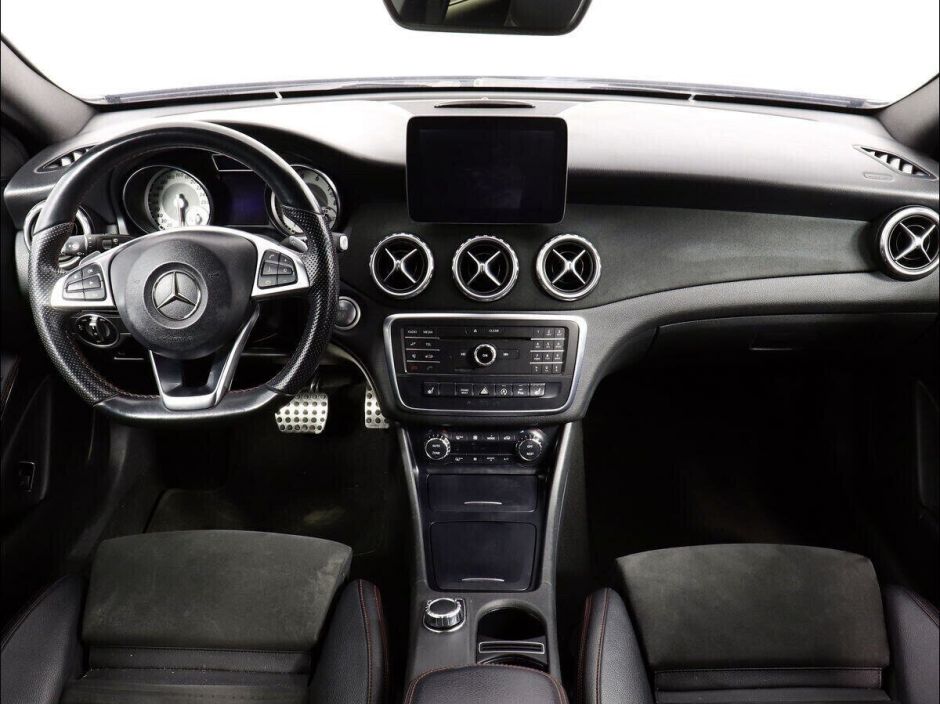 Mercedes-Benz GLA, 1.6 л, Робот, 2016 фото 9