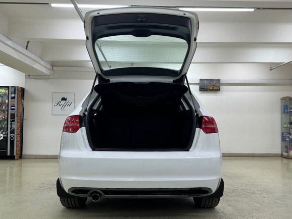 Audi A3, 1.2 л, Робот, 2012 фото 9