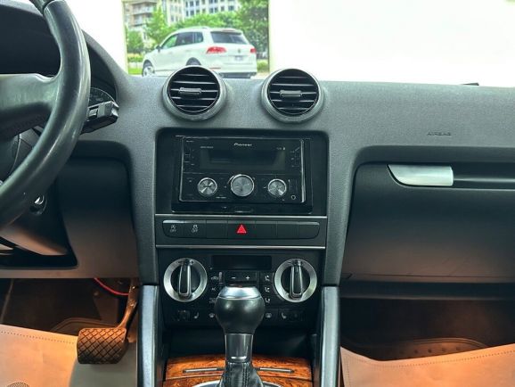 Audi A3, 1.2 л, Робот, 2012 фото 13