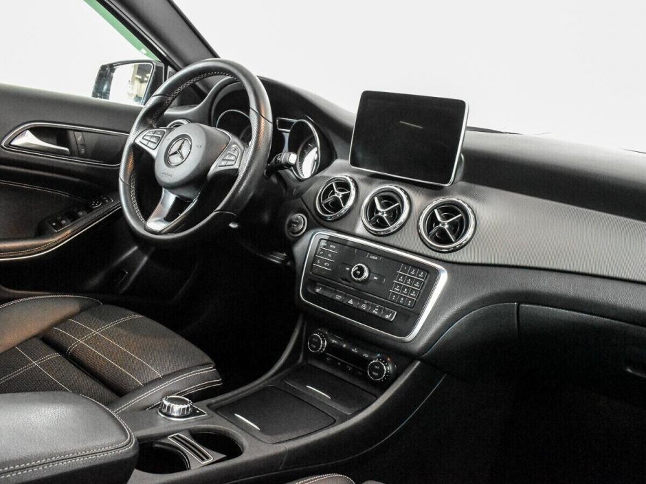 Mercedes-Benz GLA, 1.6 л, Робот, 2016 фото 2
