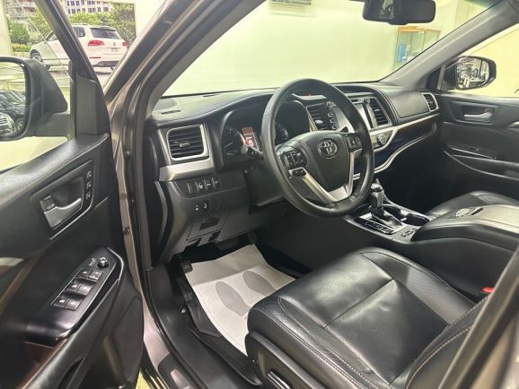 Toyota Highlander Люкс, 3.5 л, АТ, 2014 фото 13