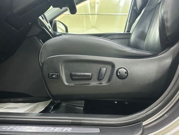 Toyota Highlander Люкс, 3.5 л, АТ, 2014 фото 14