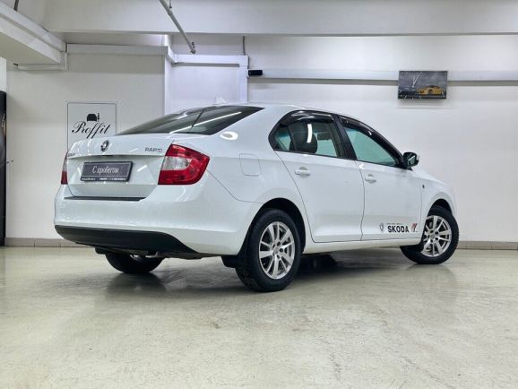 Skoda Rapid, 1.6 л, АТ, 2015 фото 6