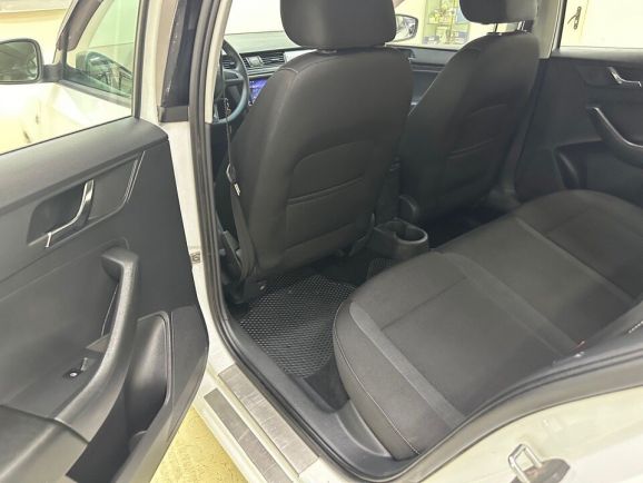 Skoda Rapid, 1.6 л, АТ, 2015 фото 10