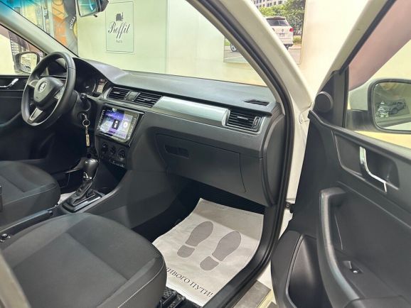 Skoda Rapid, 1.6 л, АТ, 2015 фото 12