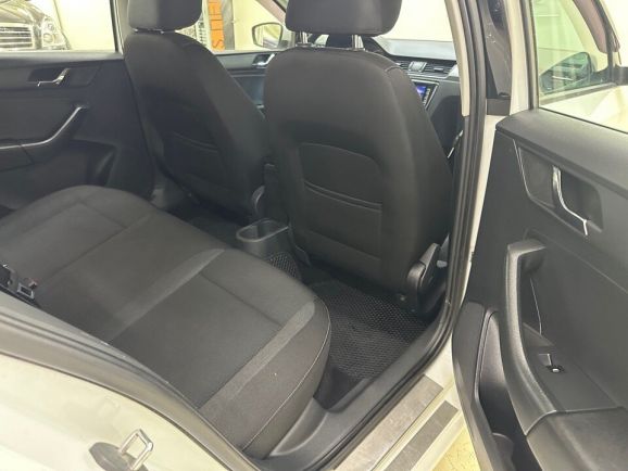 Skoda Rapid, 1.6 л, АТ, 2015 фото 13