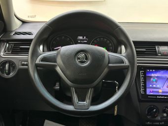 Skoda Rapid, 1.6 л, АКПП, 2015 фото 2