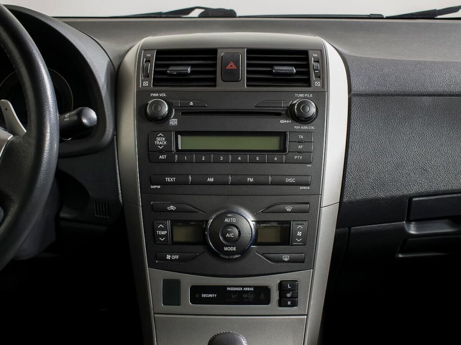 Toyota Corolla, 1.6 л, Робот, 2008 фото 9