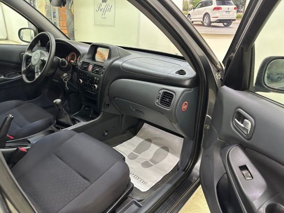 Nissan Almera, 1.8 л, МТ, 2005 фото 15