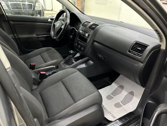 Volkswagen Golf Trendline, 1.6 л, МТ, 2008 фото 12