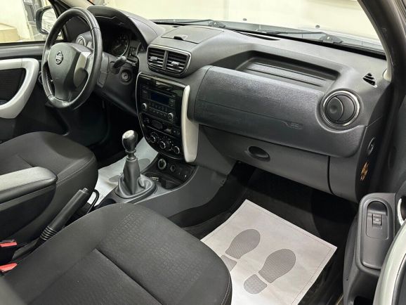 Nissan Terrano, 2.0 л, МТ, 2014 фото 12
