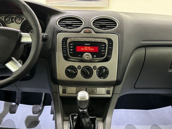 Ford Focus, 1.6 л, МТ, 2010 фото 12