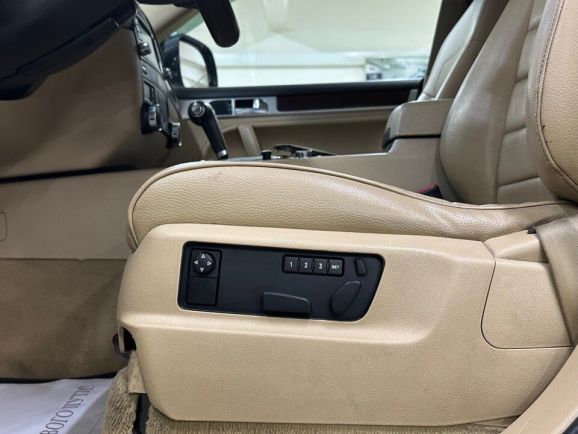 Volkswagen Touareg, 3.0 л, АТ, 2009 фото 12