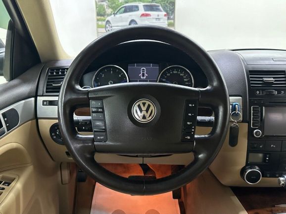 Volkswagen Touareg, 3.0 л, АТ, 2009 фото 14