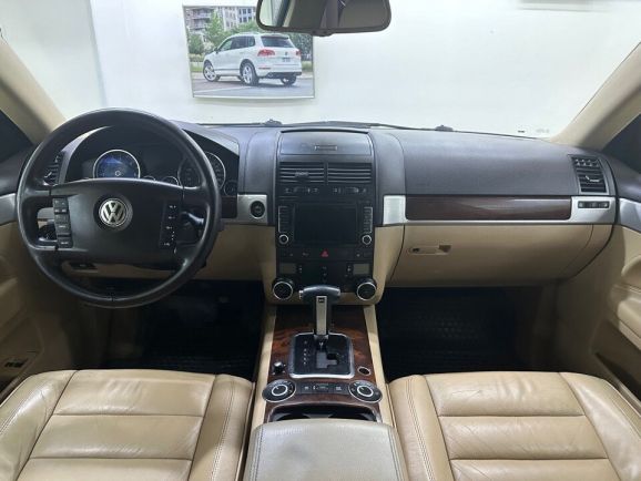 Volkswagen Touareg, 3.0 л, АТ, 2009 фото 15