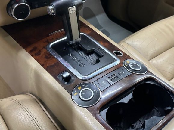 Volkswagen Touareg, 3.0 л, АТ, 2009 фото 18