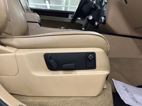 Volkswagen Touareg, 3.0 л, АТ, 2009 фото 19